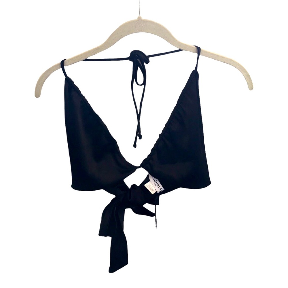 NONchalant label halter top